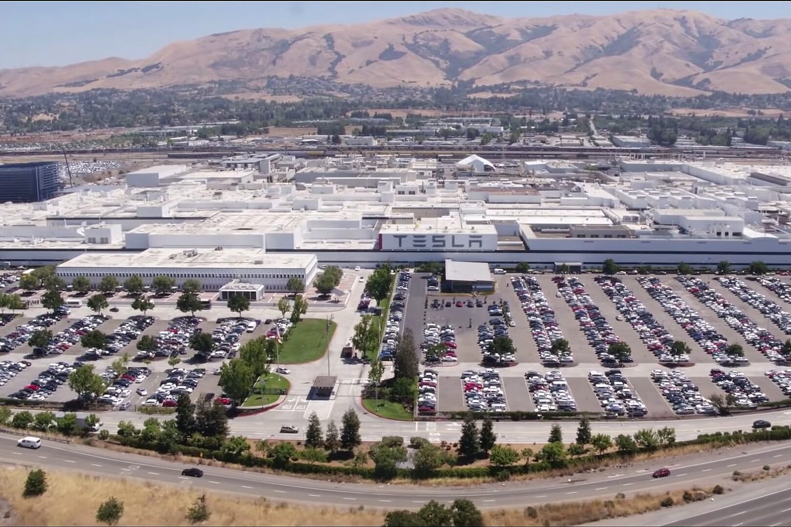 tesla-fremont-factory